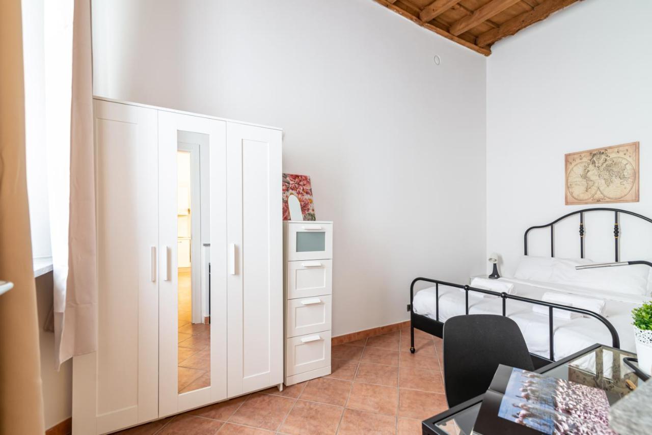 House Of Foscolo - Palazzo Cornazzani - By Host4U Apartment Pavia Exterior foto