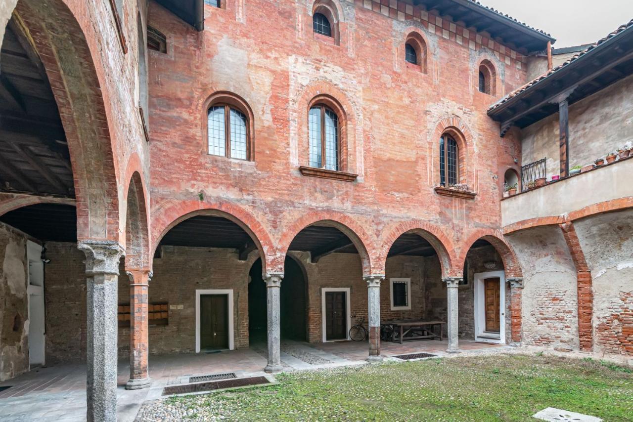 House Of Foscolo - Palazzo Cornazzani - By Host4U Apartment Pavia Exterior foto