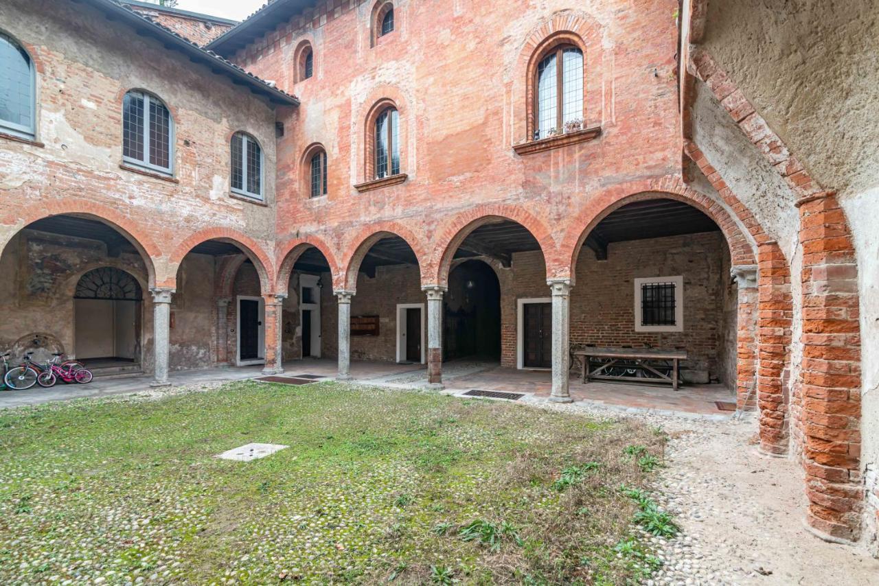 House Of Foscolo - Palazzo Cornazzani - By Host4U Apartment Pavia Exterior foto